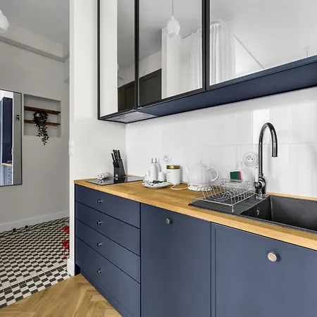 Wlochy - Parking, And Park View - By Rentujemy * Варшава