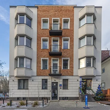 Wlochy - Parking, And Park View - By Rentujemy *