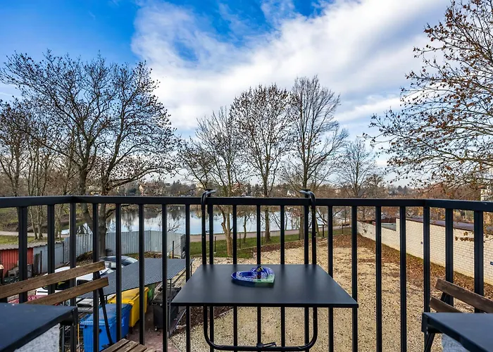 Wlochy - Parking, And Park View - By Rentujemy Апартаменты