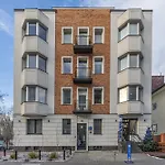 Wlochy - Parking, And Park View - By Rentujemy *