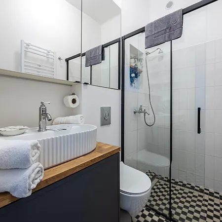 Wlochy - Parking, And Park View - By Rentujemy Lejlighed *