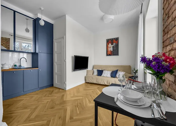 Wlochy - Parking, And Park View - By Rentujemy