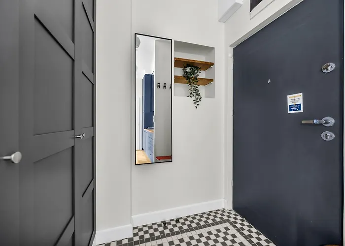 Wlochy - Parking, And Park View - By Rentujemy Apartmán Varšava